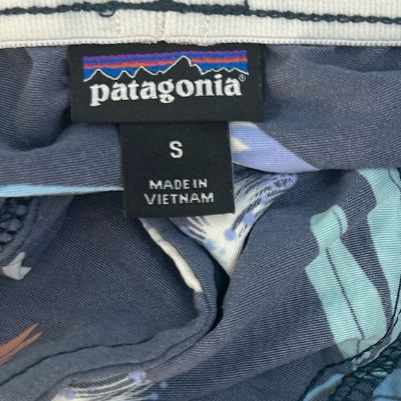 PATAGONIA ladies Shorts W's Baggies Worn Wear Parrots Neo Navy SZ Small Outdoor - Picture 10 of 13